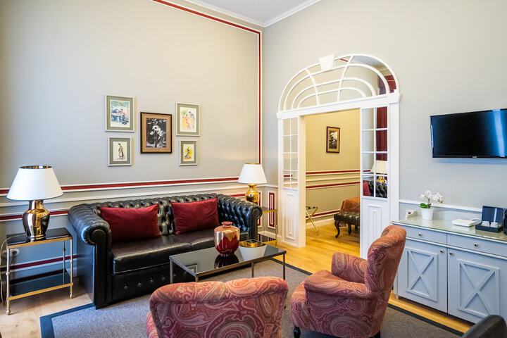 Room 30 of 65