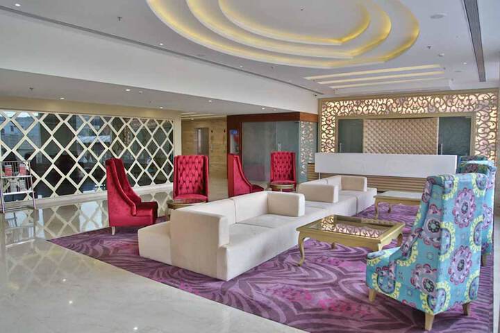 Guest Lobby