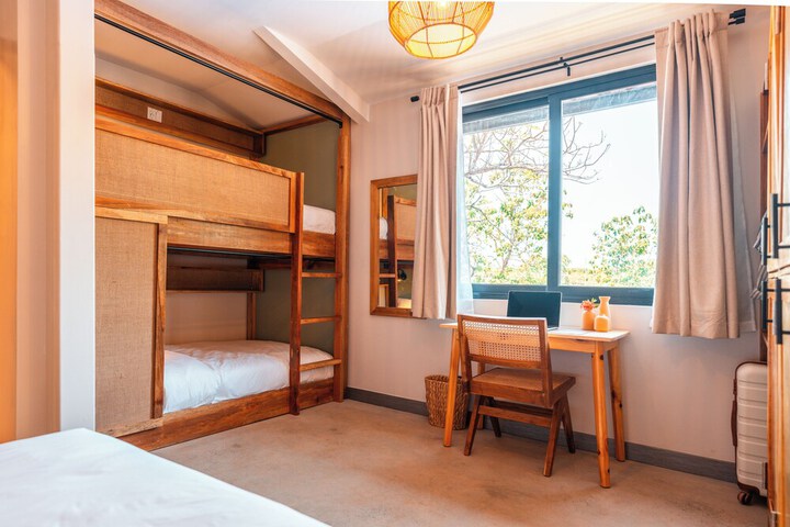 Room 29 of 64