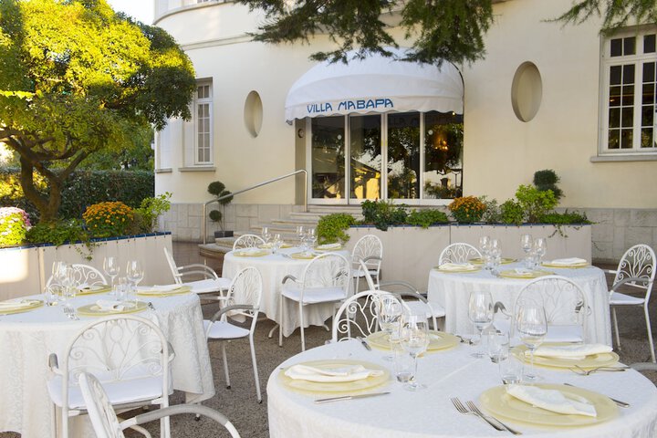 Dining 47 of 67