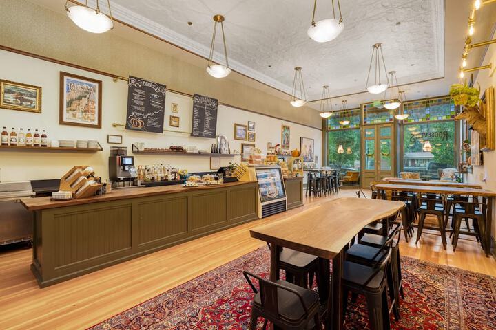 Breakfast/Coffee Service 100 of 130