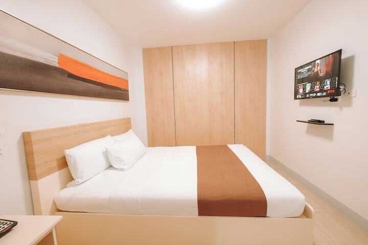 Room 10 of 27