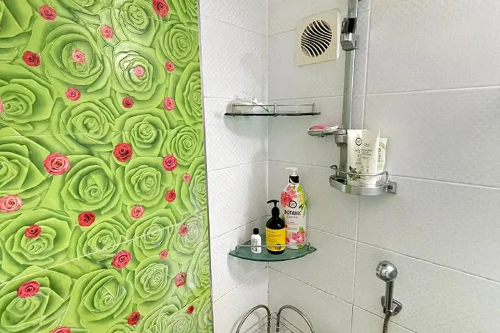 Room 3 of 3