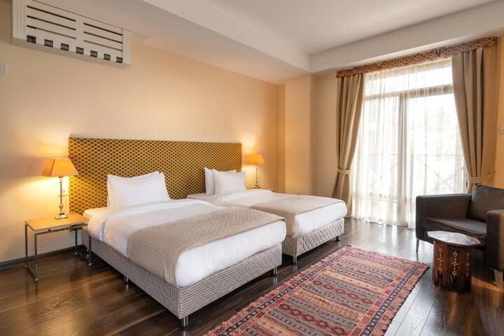 Room 8 of 31