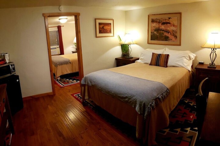 Room 4 of 87