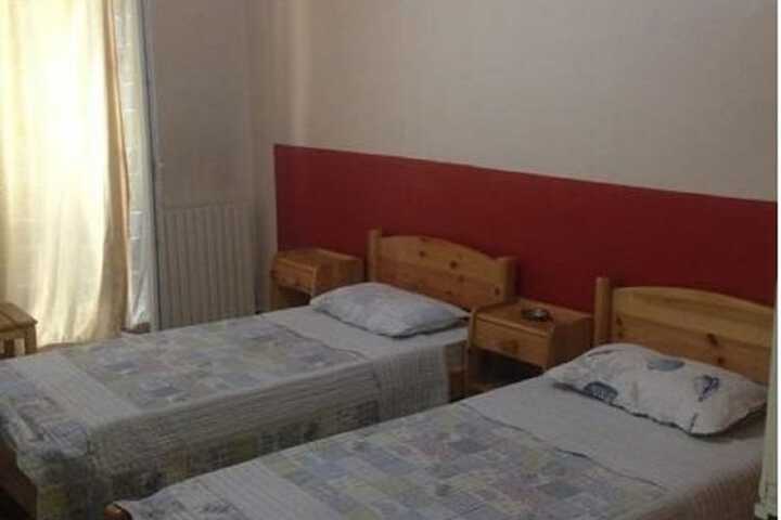 Room 10 of 19