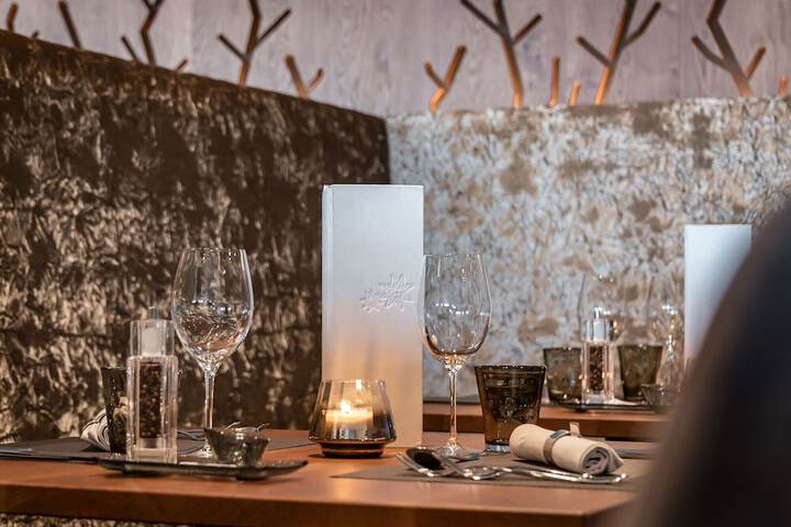 Dining 63 of 106