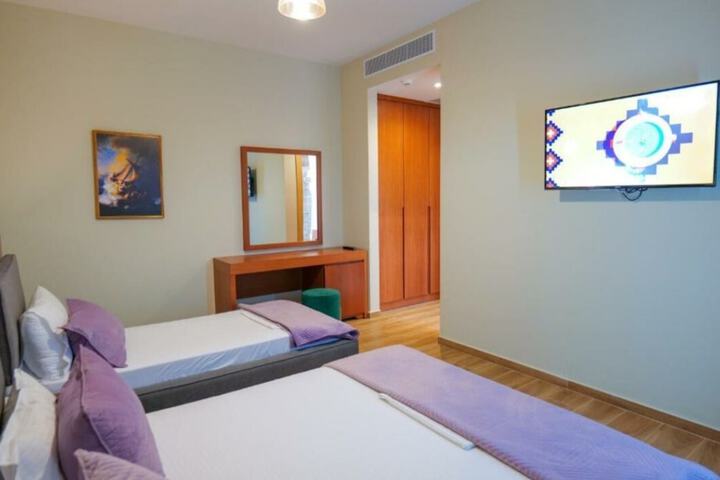 Room 31 of 104