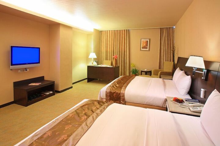 Room 14 of 72