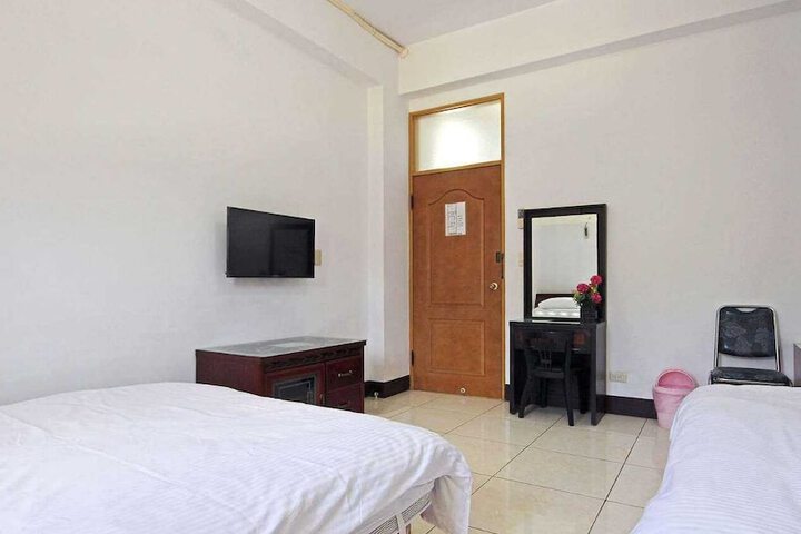 Room 9 of 20