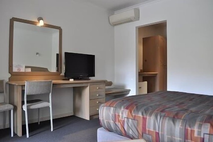 Room 15 of 41