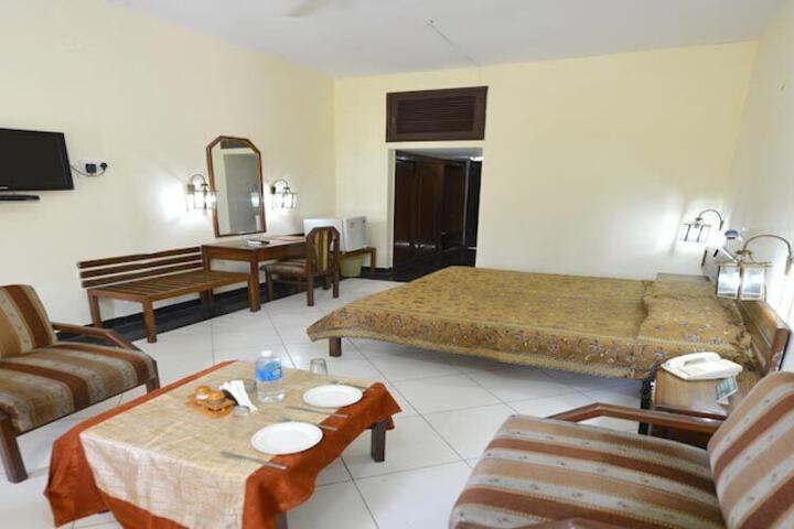Room 3 of 7