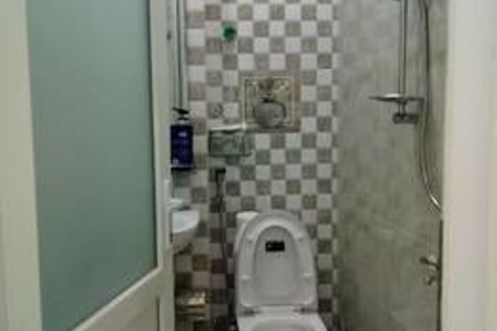 Room 2 of 25