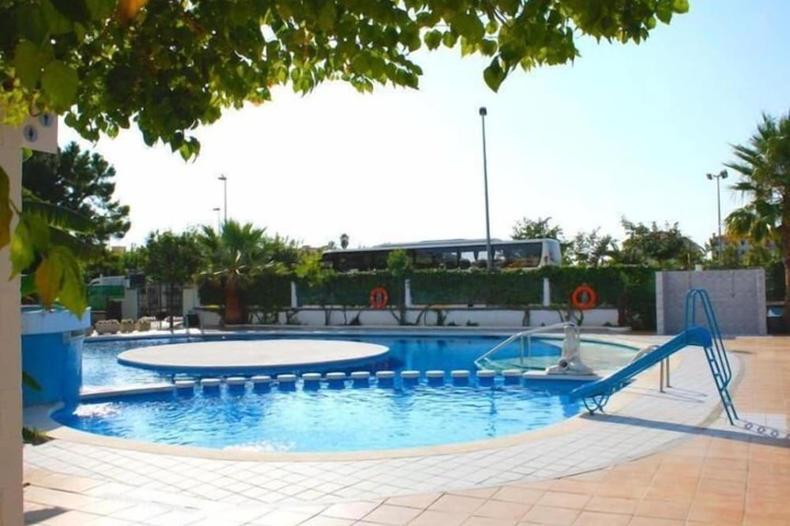 Hotel with Pool