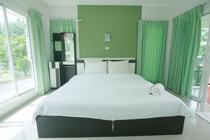 Room 15 of 104