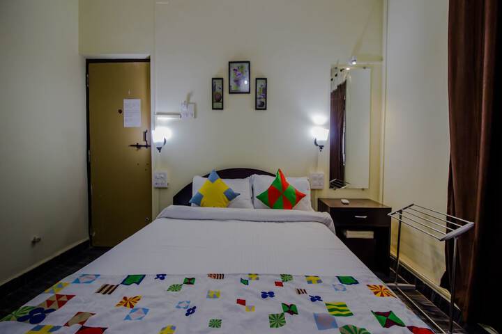 Room 6 of 22