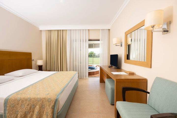 Room 30 of 321