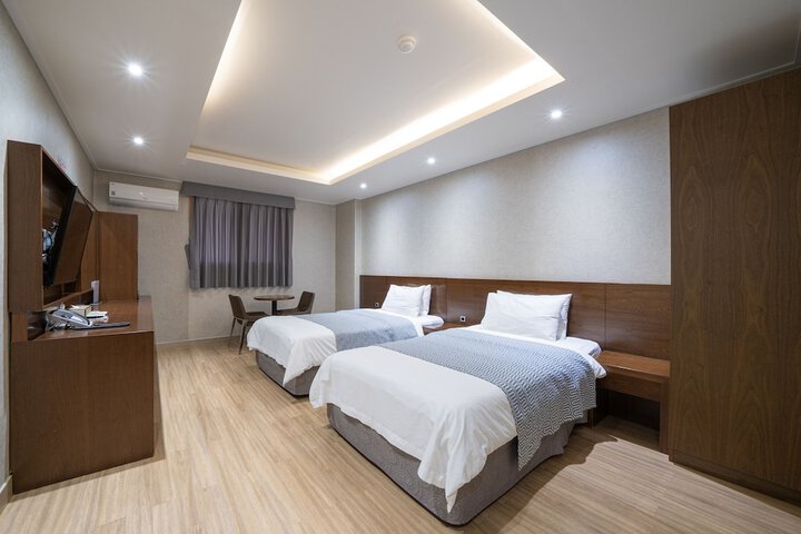Room 69 of 119