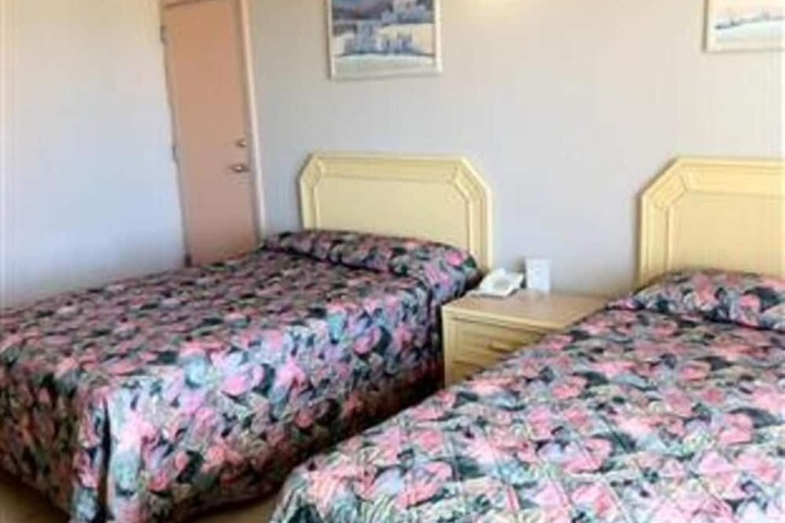 Room 10 of 22