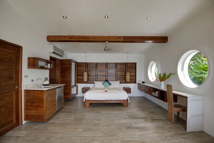 Room 4 of 69