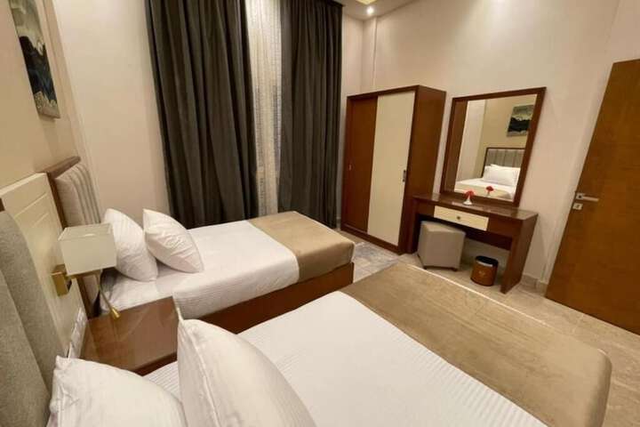 Room 18 of 37