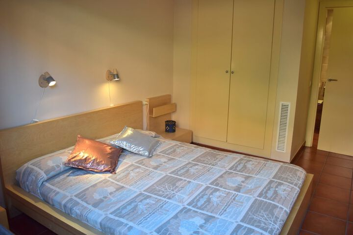 Room 6 of 18