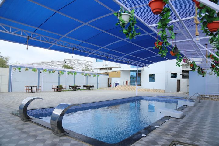Pool 5 of 13