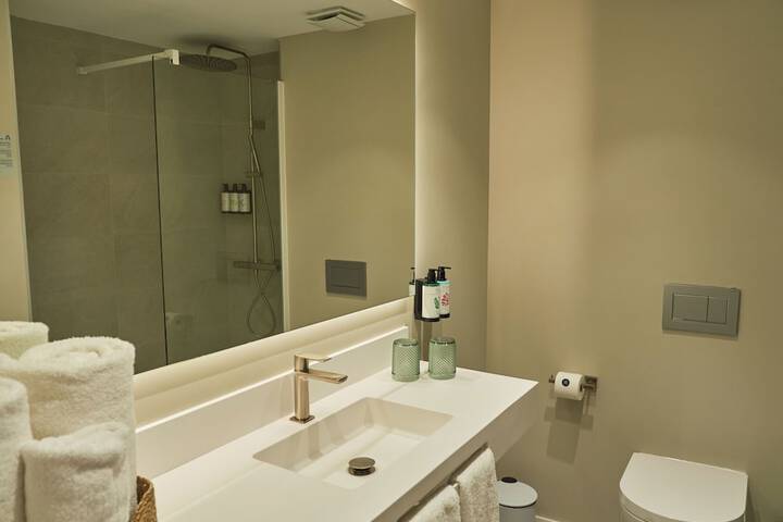 Room 40 of 73