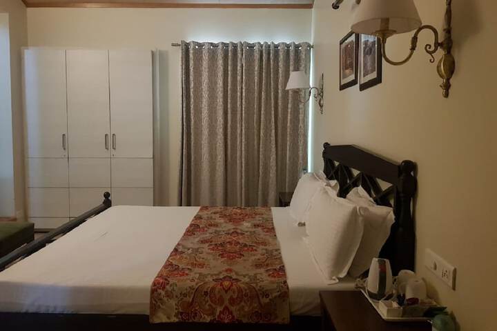 Room 6 of 71