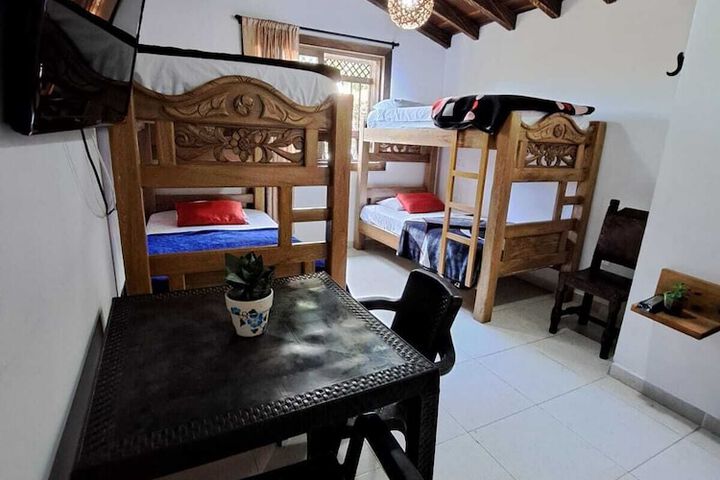 Room 28 of 125