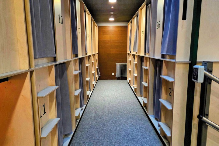 Room 16 of 35