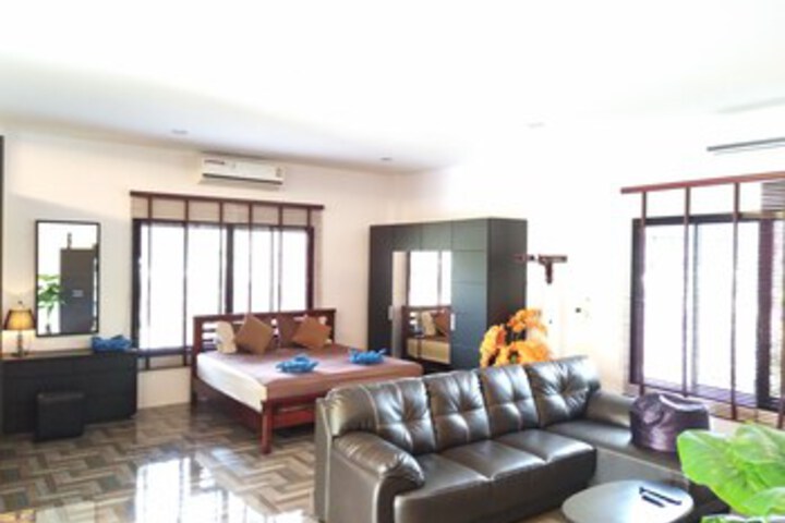 Room 8 of 23