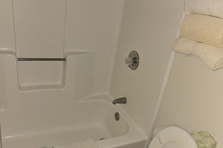 Room 46 of 79