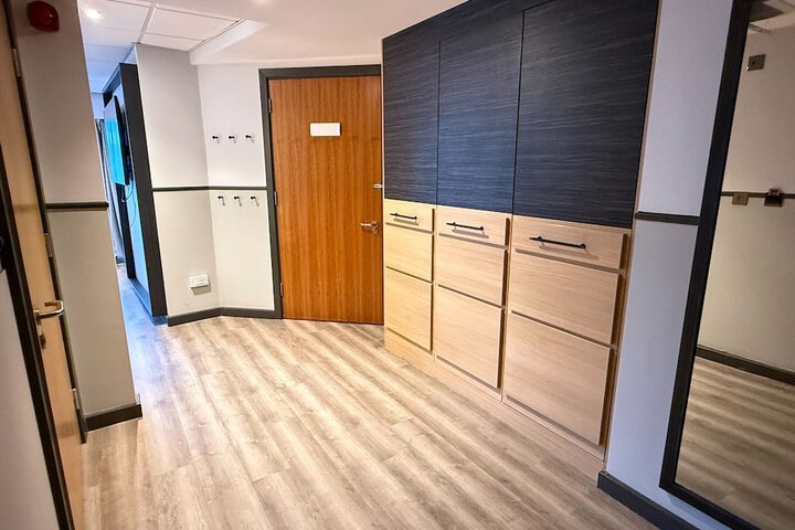 Room 21 of 124