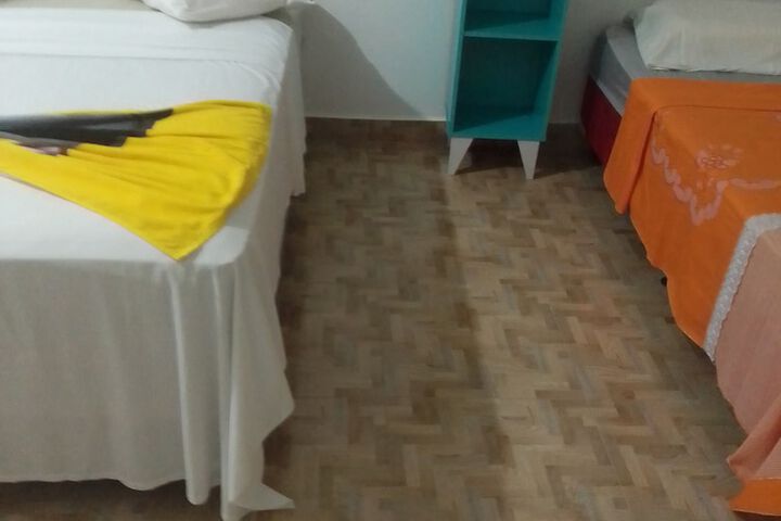 Room 5 of 18