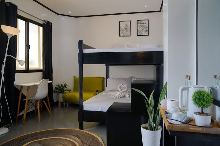 Room 36 of 143