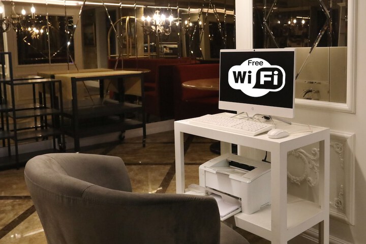 Concierge desk