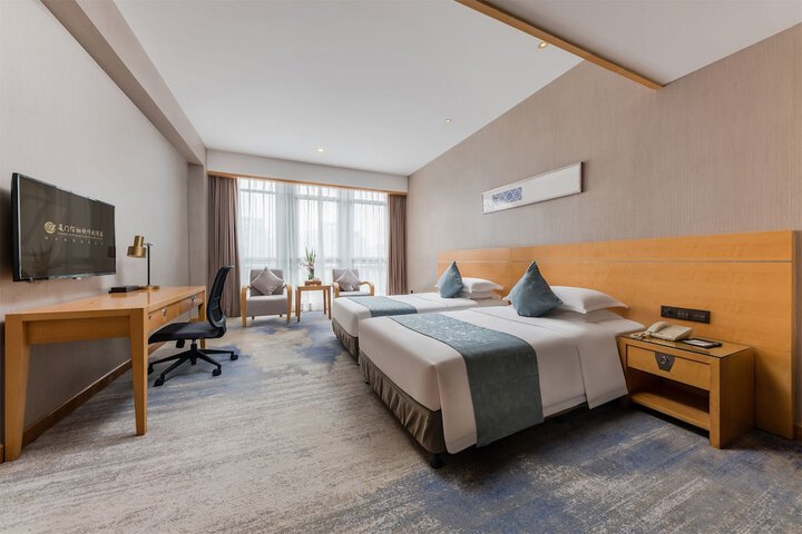 Room 14 of 82