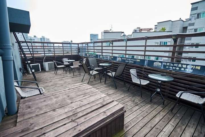 Terrace/Patio 187 of 191