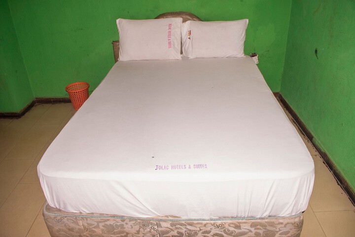 Room 13 of 53
