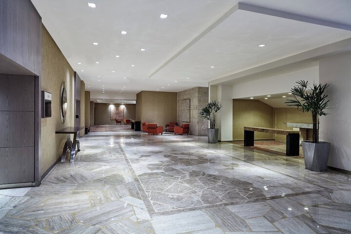 Hotel Interior 10 of 265