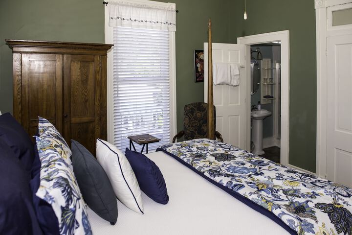 Room 6 of 64