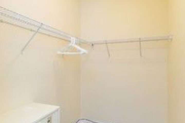 Room 16 of 18