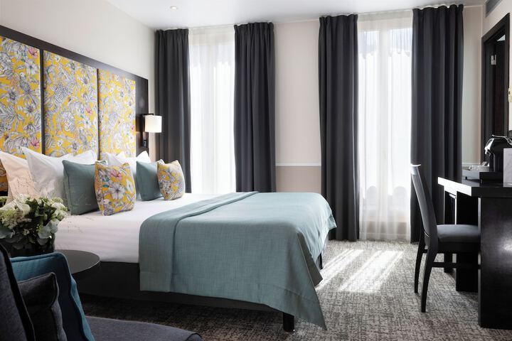 Room 35 of 60
