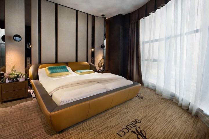 Room 17 of 63