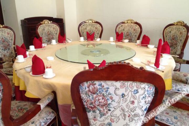Room 4 of 25