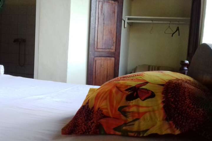 Room 20 of 33