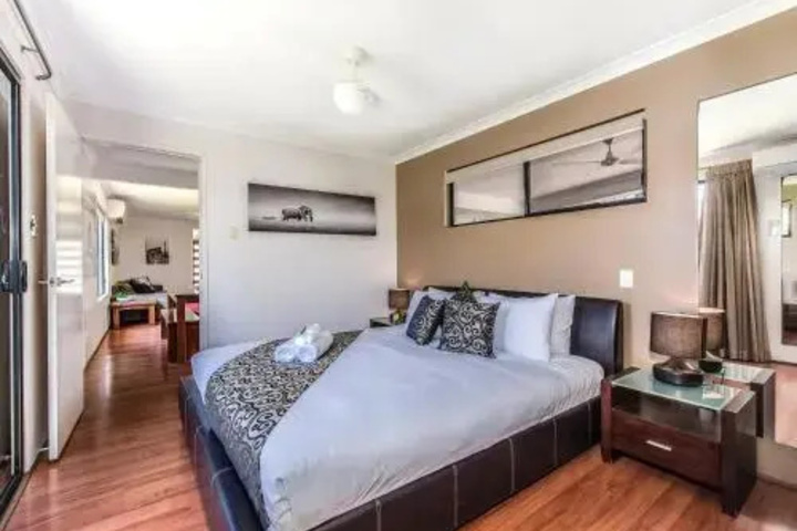 Room 3 of 12