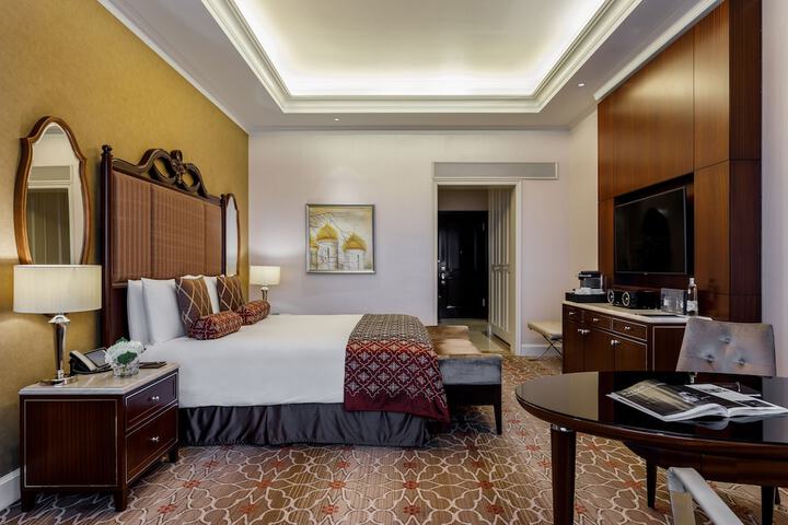 Room 10 of 130