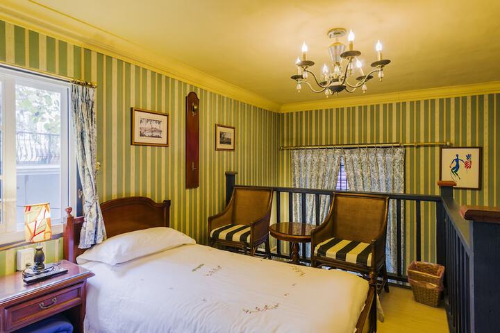 Room 19 of 56